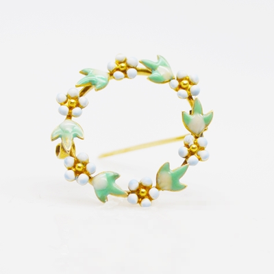 Victorian 14K Yellow Gold Enamel Floral Wreath Brooch
