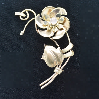 10K Yellow Gold Moonstone Floral Brooch