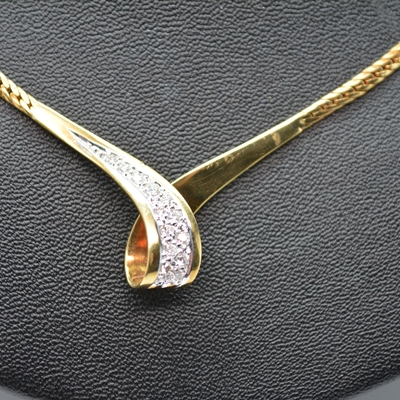 18K Yellow Gold Diamond Necklace