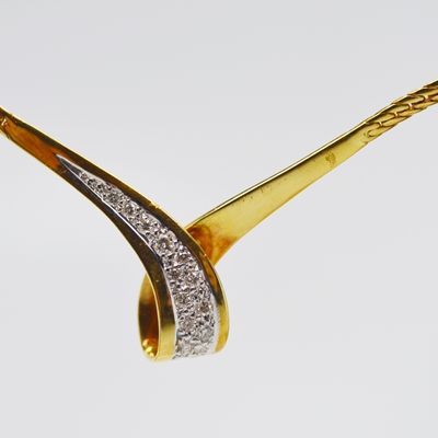 18K Yellow Gold Diamond Necklace