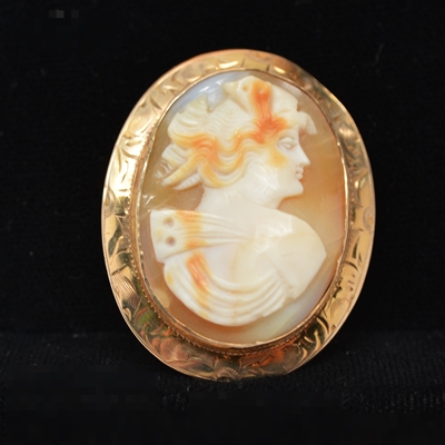 Victorian 10K Yellow Gold Shell Cameo Brooch/Pendant