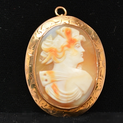Victorian 10K Yellow Gold Shell Cameo Brooch/Pendant