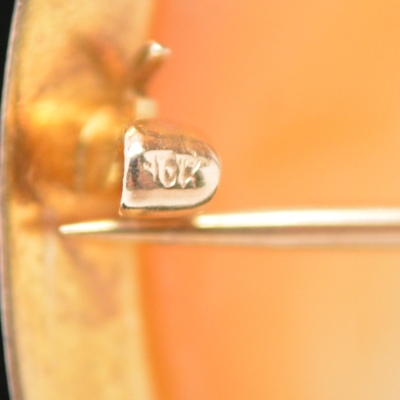 Victorian 10K Yellow Gold Shell Cameo Brooch/Pendant