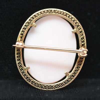 Victorian 10K Yellow Gold Shell Cameo Brooch/Pendant