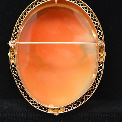 Vintage 14K Yellow Gold Shell Cameo Brooch/Pendant