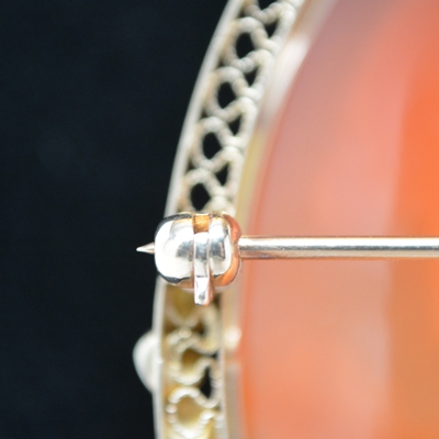 Vintage 14K Yellow Gold Shell Cameo Brooch/Pendant