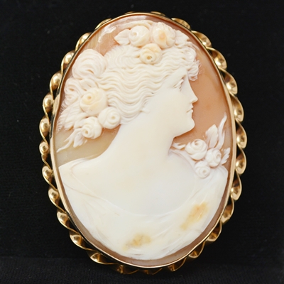 Vintage 14K Yellow Gold Shell Cameo Brooch