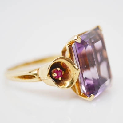 14K Yellow Gold 10.01 CTS Amethyst and Ruby Lily Motif Ring