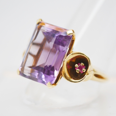 14K Yellow Gold 10.01 CTS Amethyst and Ruby Lily Motif Ring