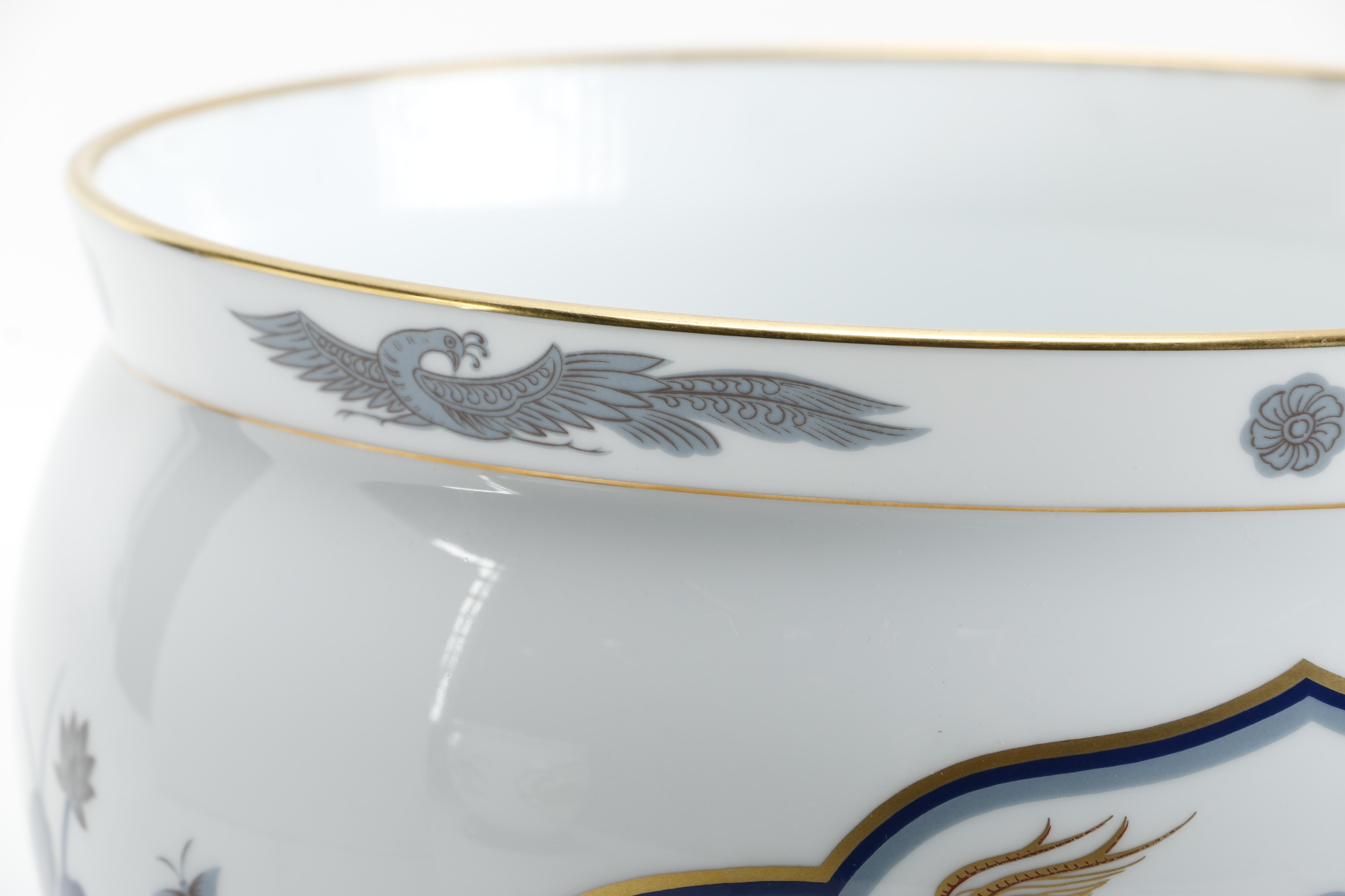 Vintage Okura Japanese Porcelain Decorative Bowls