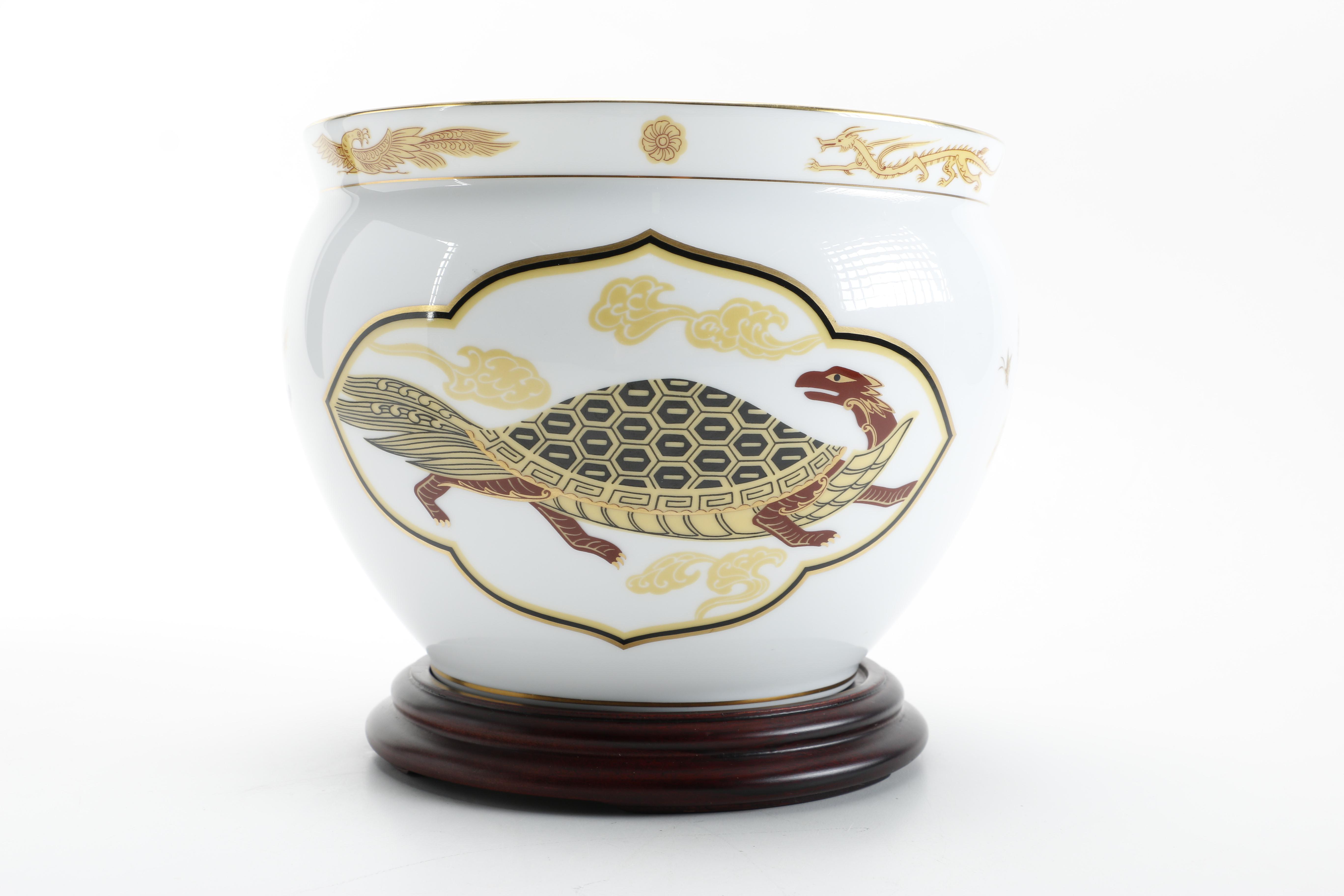 Vintage Okura Japanese Porcelain Decorative Bowls