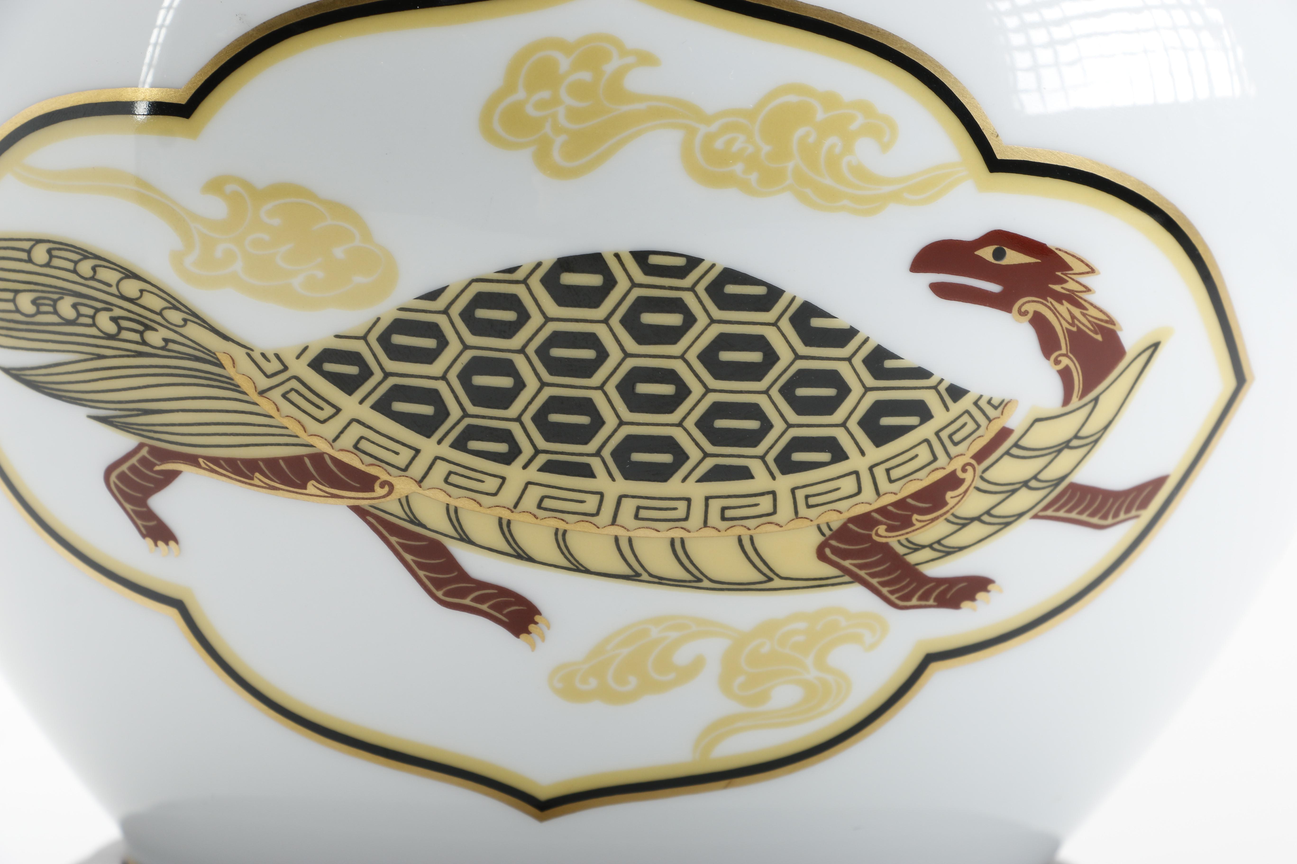 Vintage Okura Japanese Porcelain Decorative Bowls