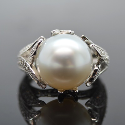 18K White Gold Cultured South Sea Pearl and 1.00 CTW Diamond Ring