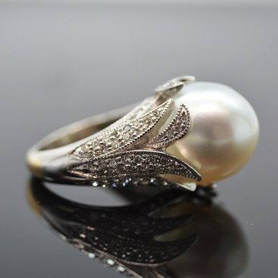 18K White Gold Cultured South Sea Pearl and 1.00 CTW Diamond Ring
