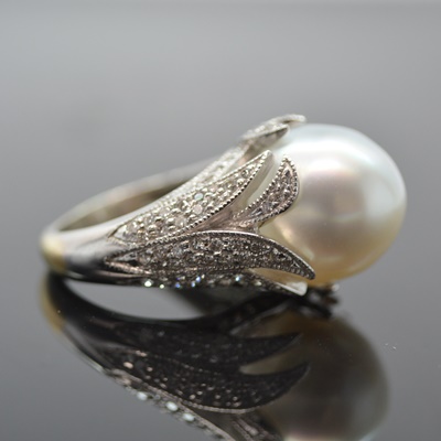 18K White Gold Cultured South Sea Pearl and 1.00 CTW Diamond Ring