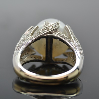 18K White Gold Cultured South Sea Pearl and 1.00 CTW Diamond Ring