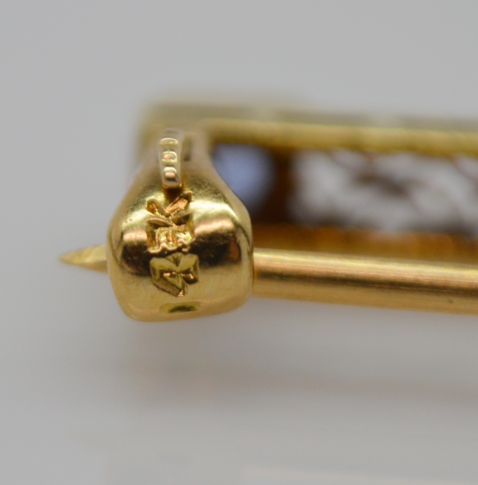 14K Yellow Gold Synthetic Sapphire Bar Brooch