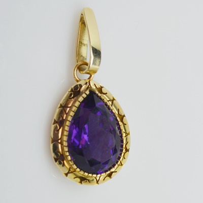 10K Yellow Gold 11.83 CTS Amethyst Pendant