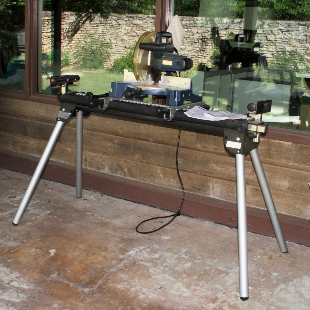 RYOBI 10" Compound Miter Saw