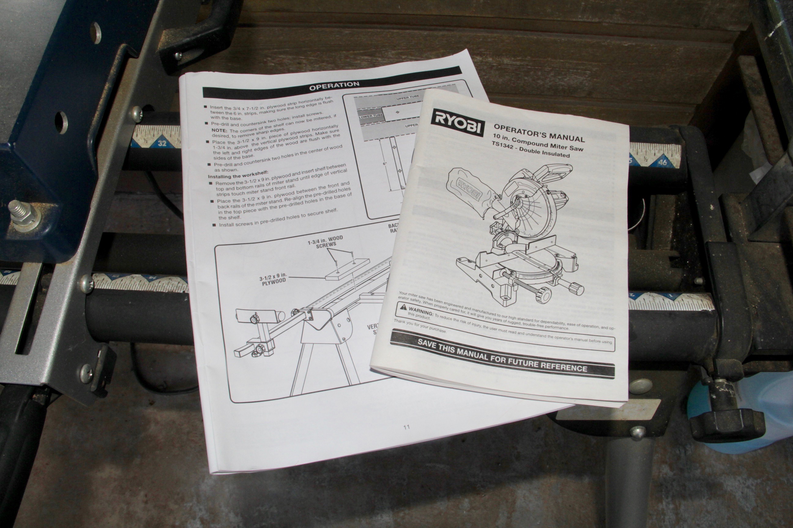 RYOBI 10" Compound Miter Saw