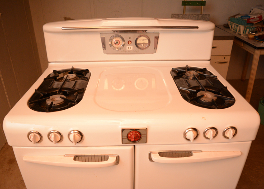 Vintage Circa 1940 Magic Chef Stove
