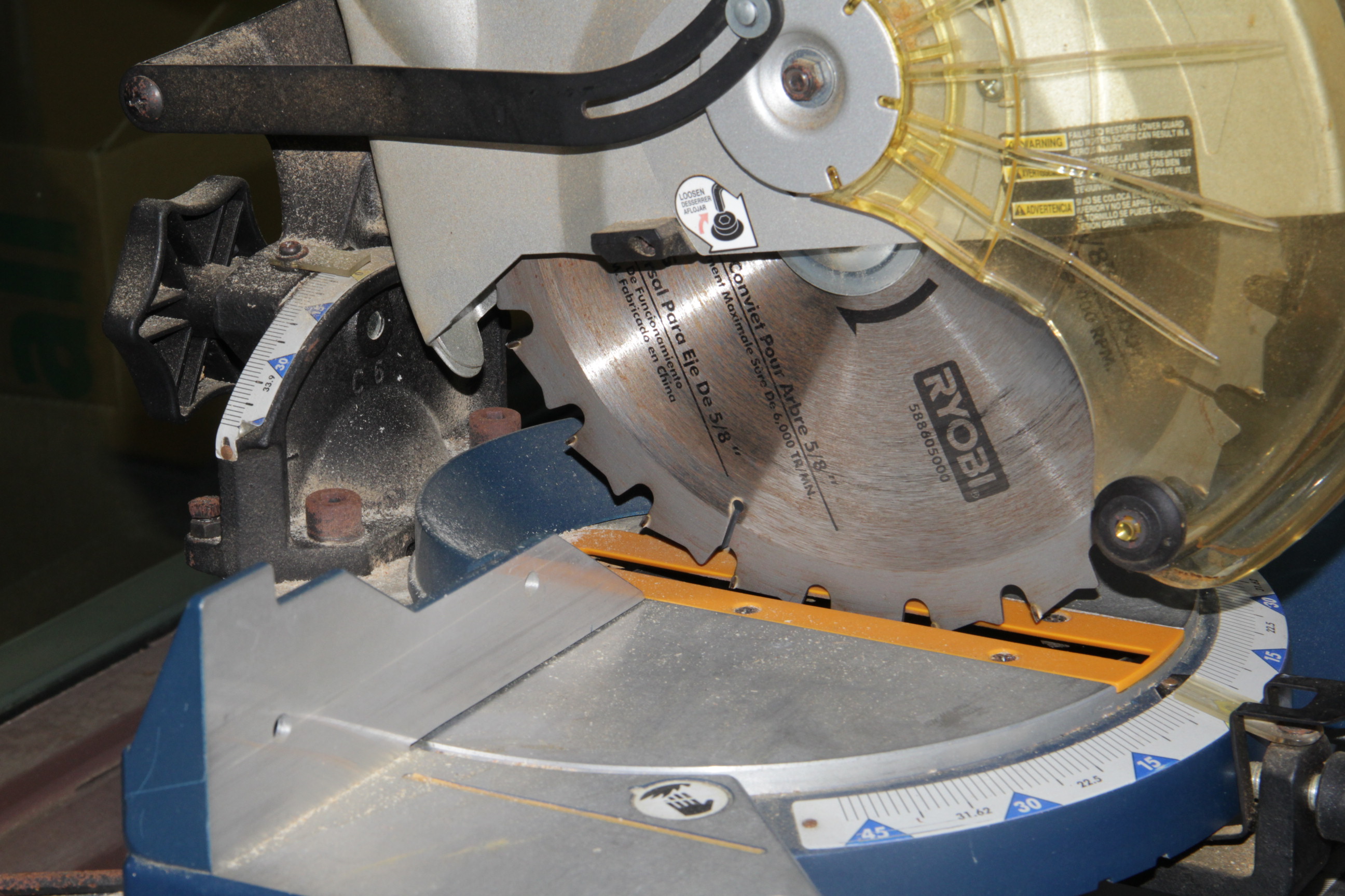 RYOBI 10" Compound Miter Saw