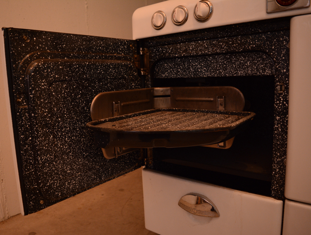 Vintage Circa 1940 Magic Chef Stove