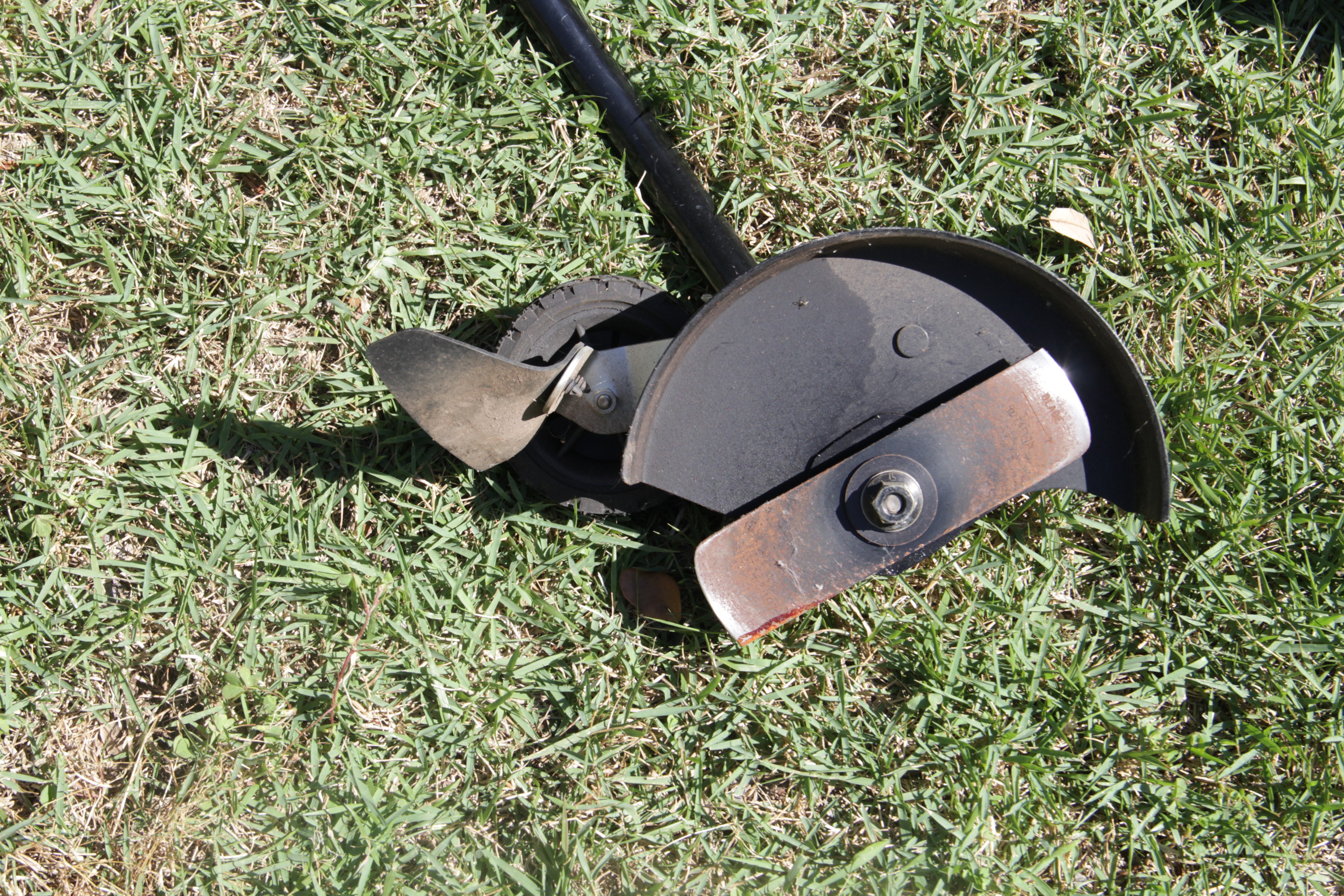 Craftsman Weed Trimmer and Attachments