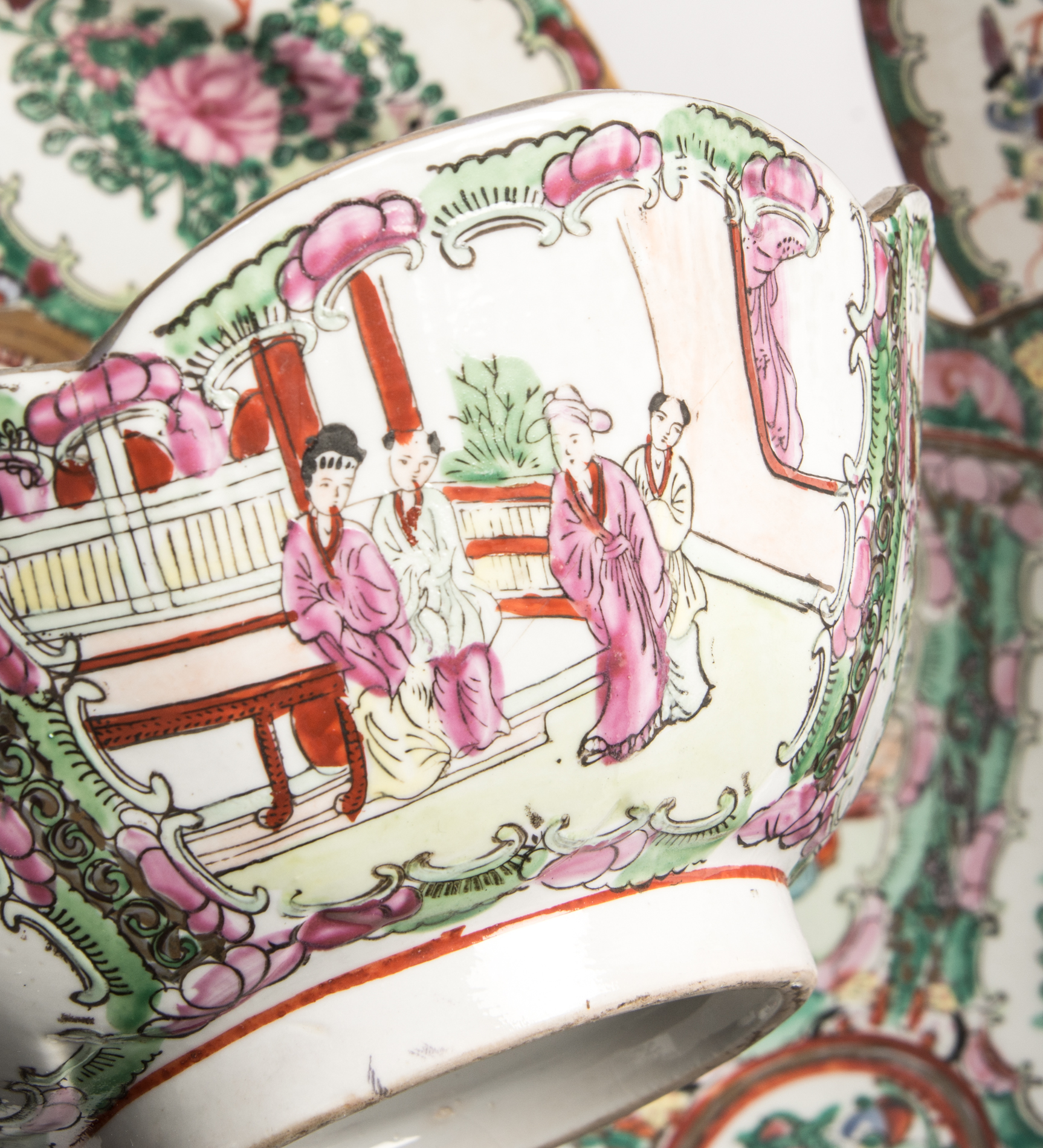 Chinese Rose Medallion Tableware