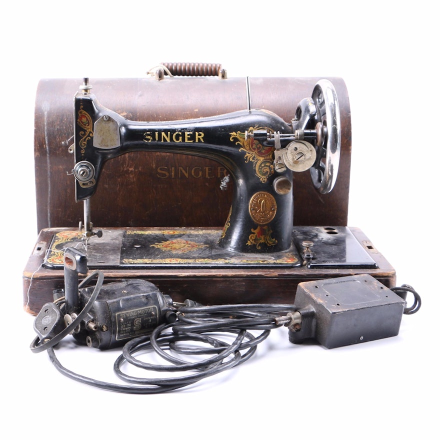 1923 Singer Portable Sewing Machine with Wood Case