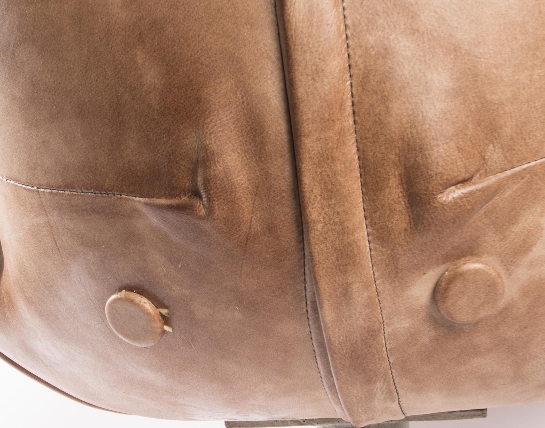 Swan Chair Designed by Arne Jacobsen Fritz Hansen