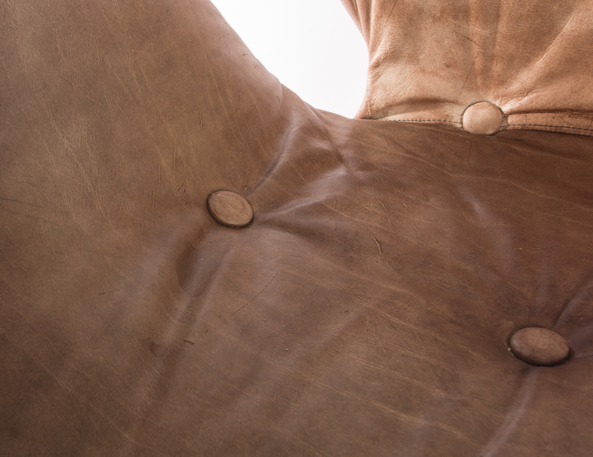 Swan Chair Designed by Arne Jacobsen Fritz Hansen