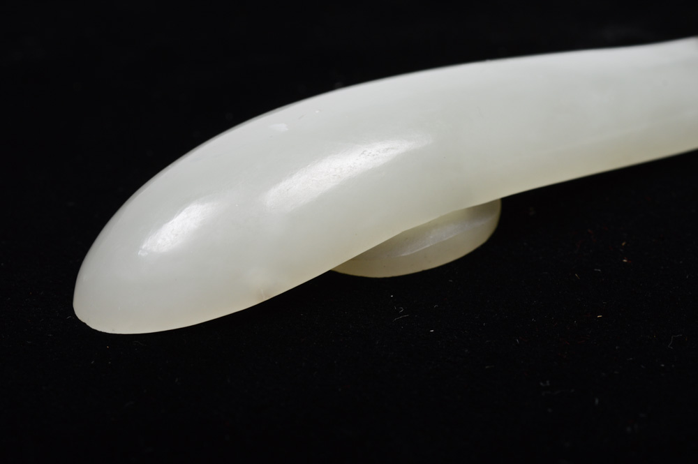 Antique Chinese Green Jadeite Belt Hook