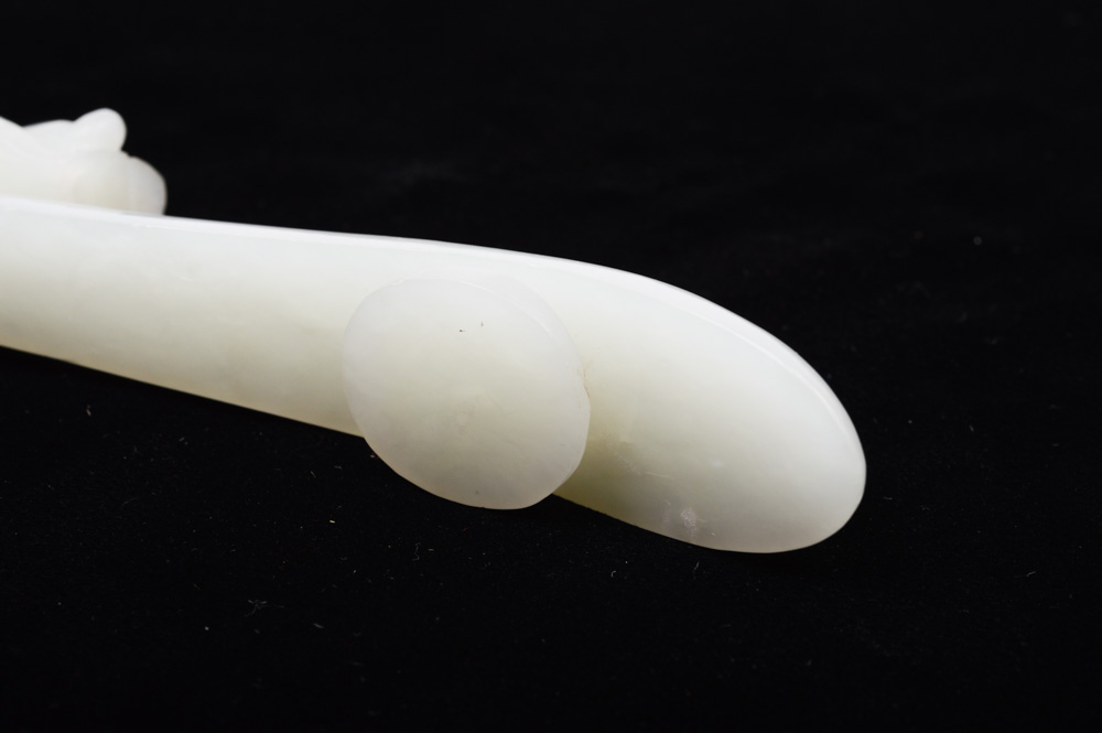 Antique Chinese Green Jadeite Belt Hook