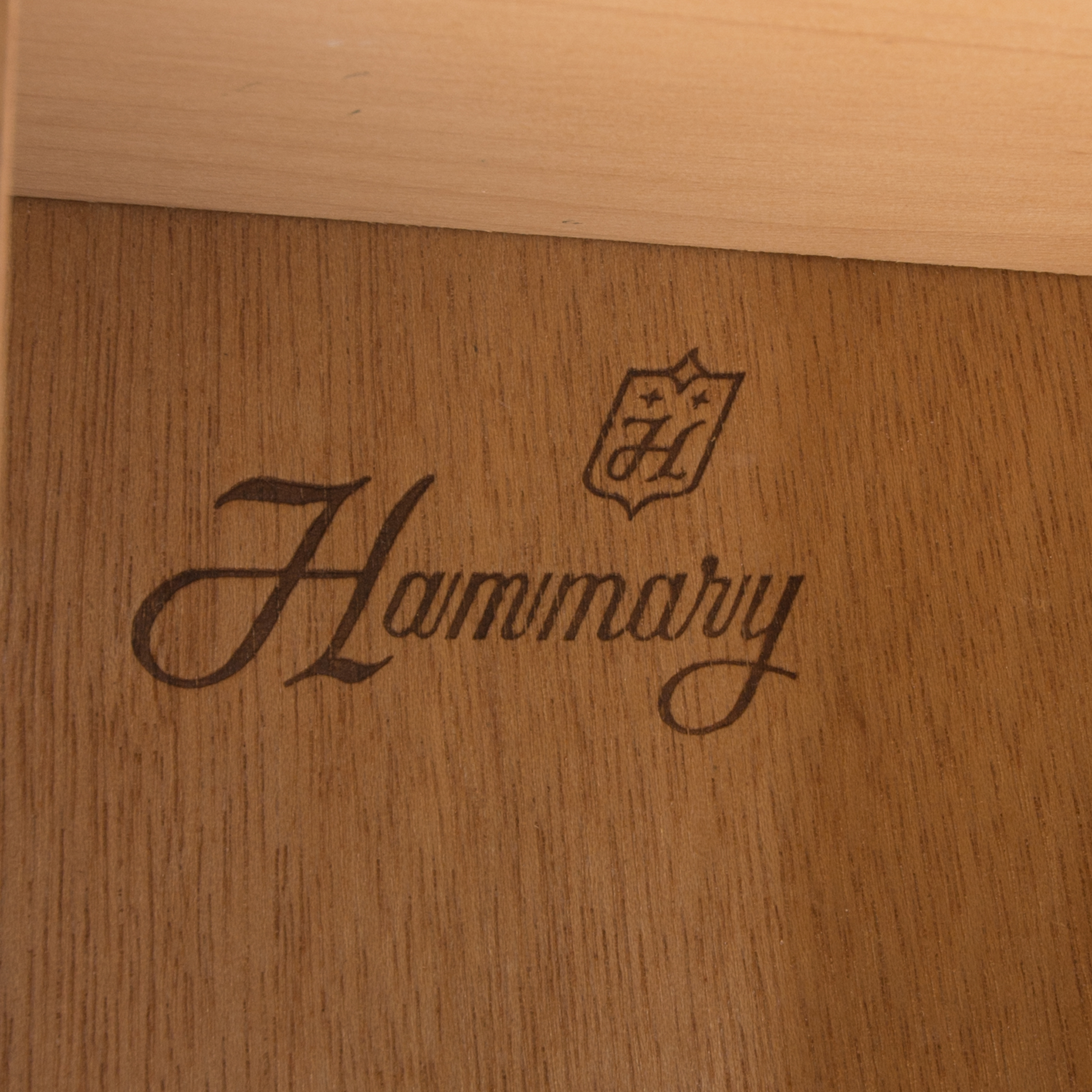 Mid-Century End Table by Hammary