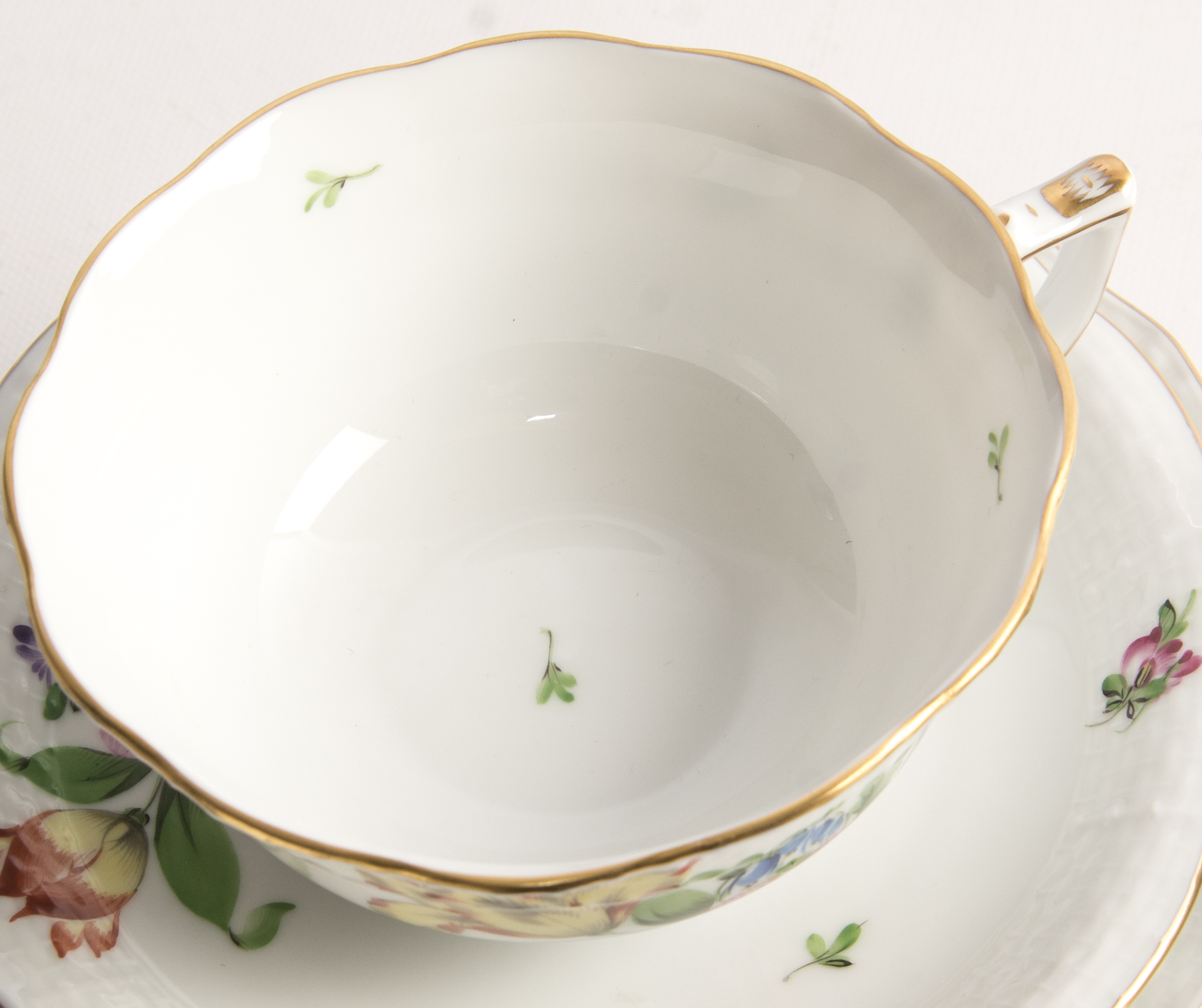 Herend "Printemps" Teacup and Saucer Sets