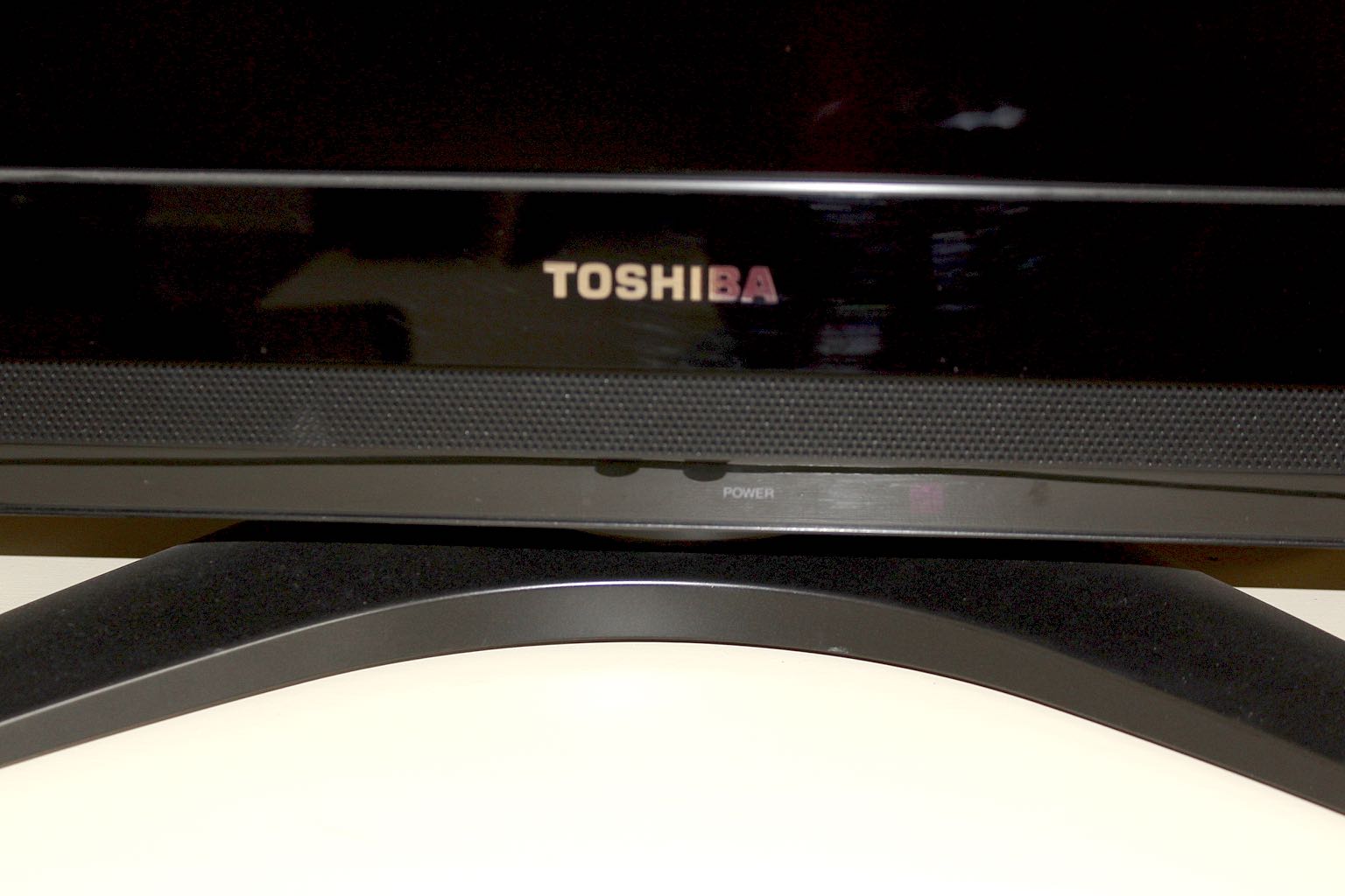 Toshiba Regza 37" 720p LCD Television