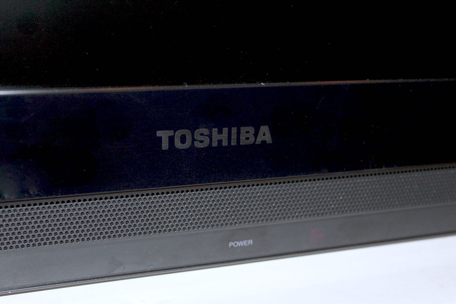 Toshiba Regza 37" 720p LCD Television