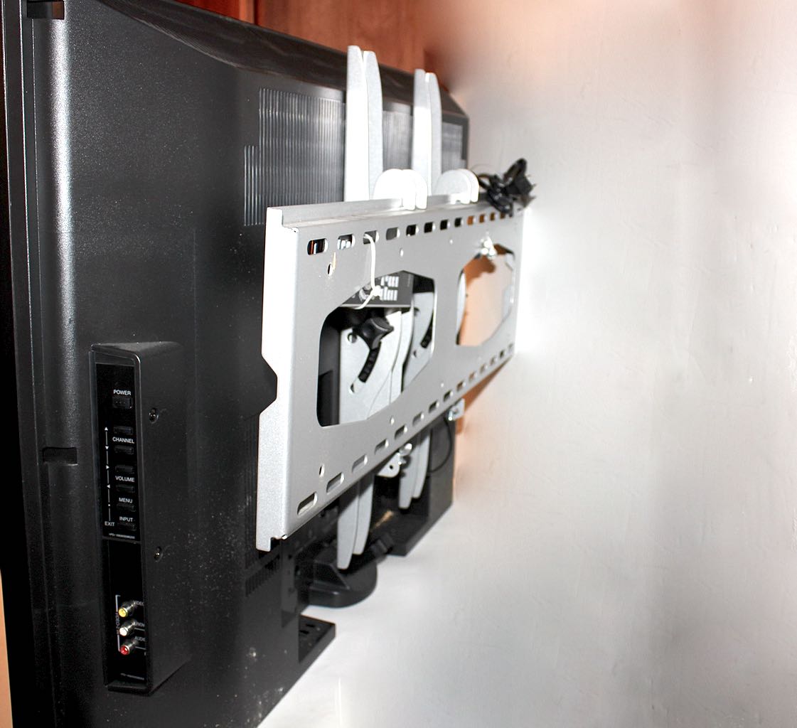 Toshiba Regza 37" 720p LCD Television