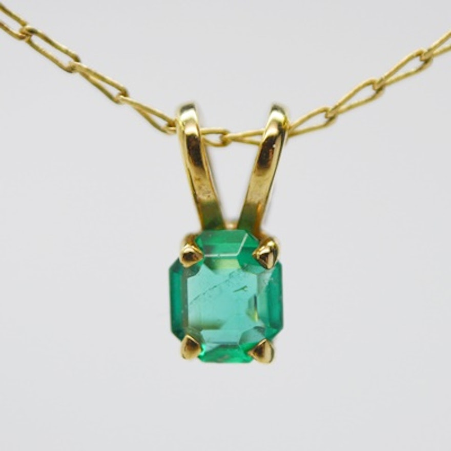 14K Yellow Gold Emerald Pendant Necklace