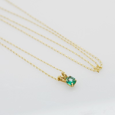 14K Yellow Gold Emerald Pendant Necklace