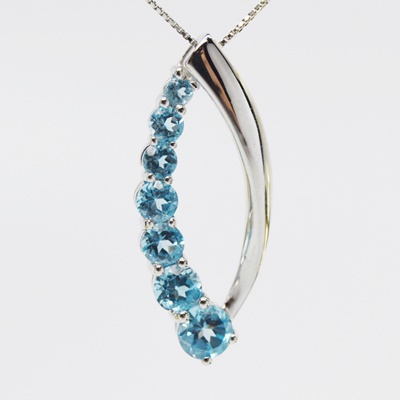 10K White Gold Blue Topaz Pendant Necklace