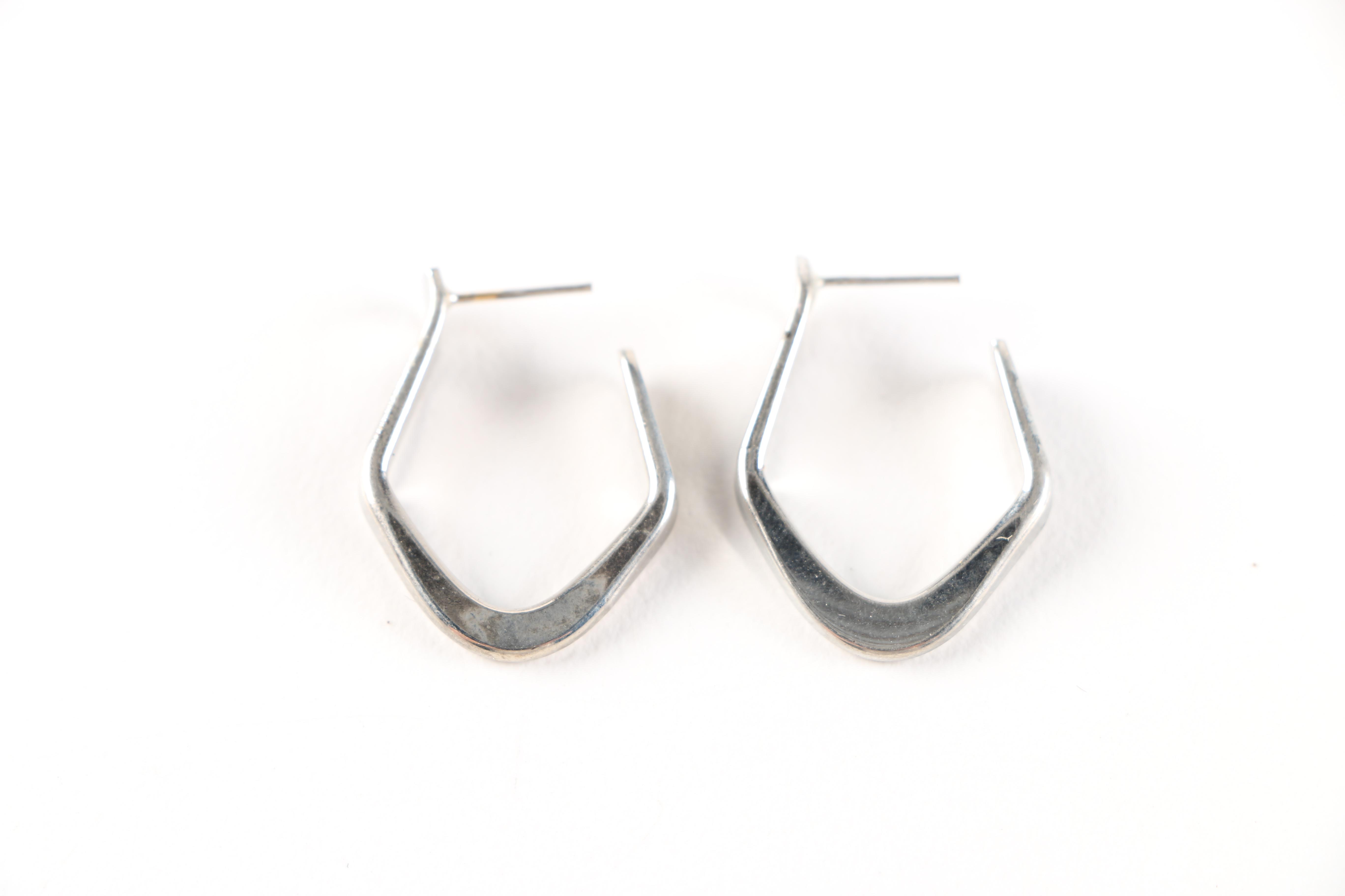 Costume Jewelry Including Cultured Pearls