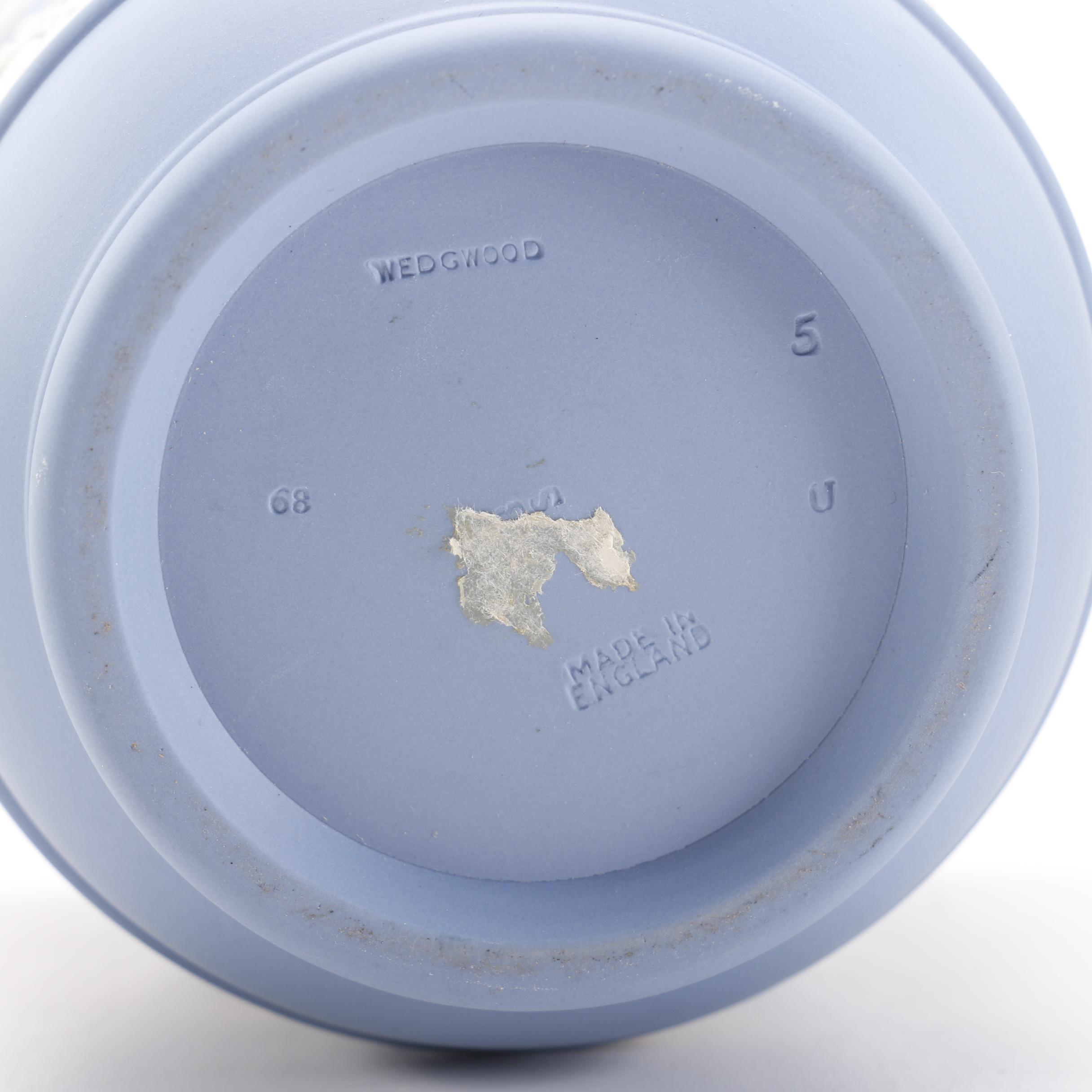 Wedgwood "Jasperware" Cache Pot and Lighter