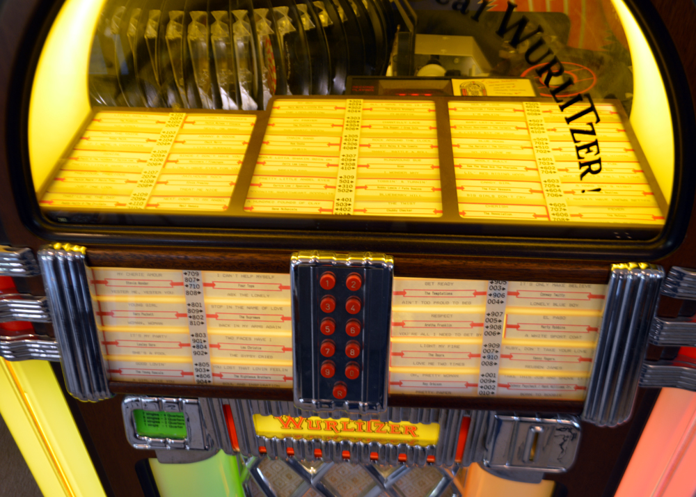 Wurlitzer "One More Time" Model 1015 Replica Jukebox