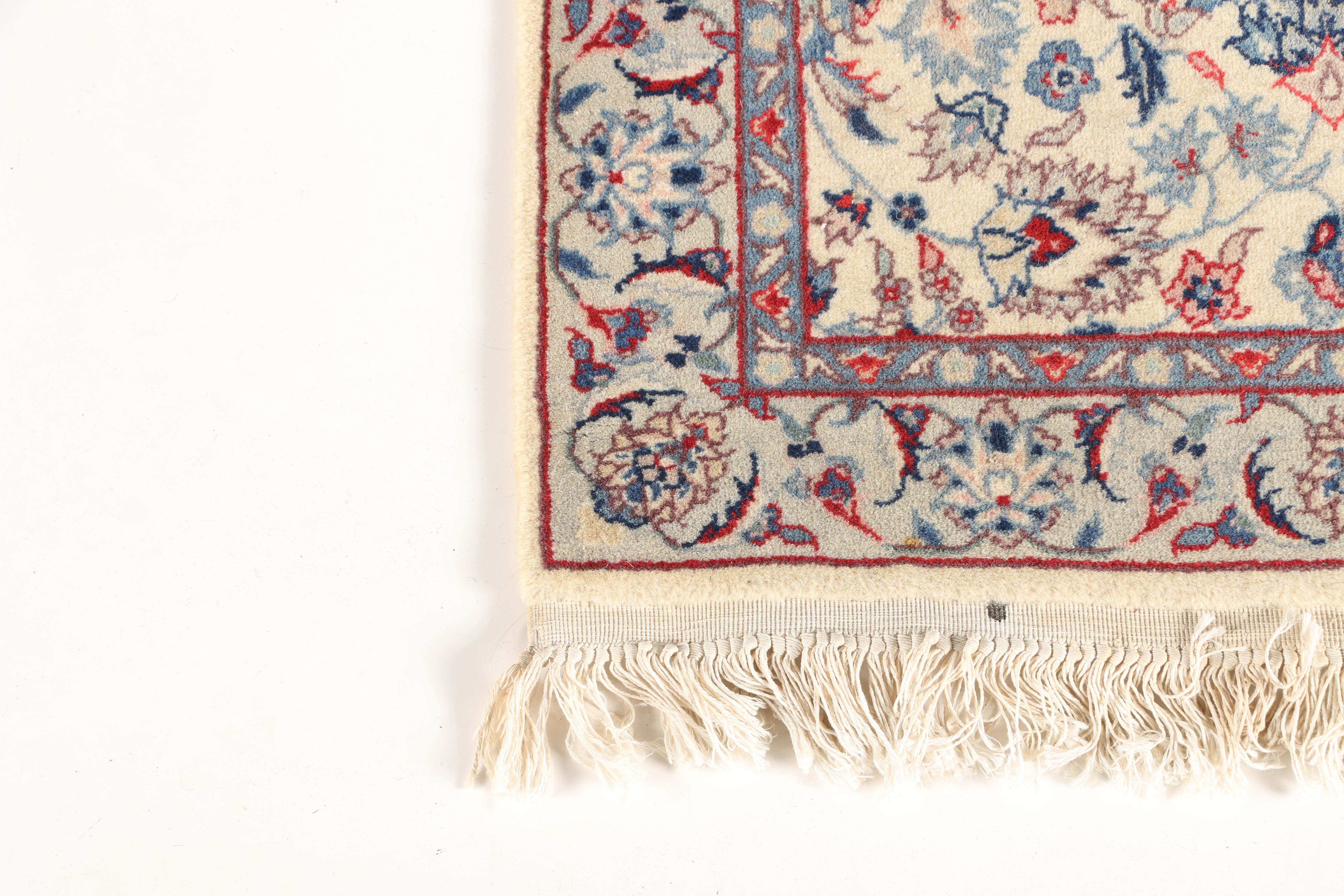 MAchine Woven Rugmasters Persian-Style Carpet Runner