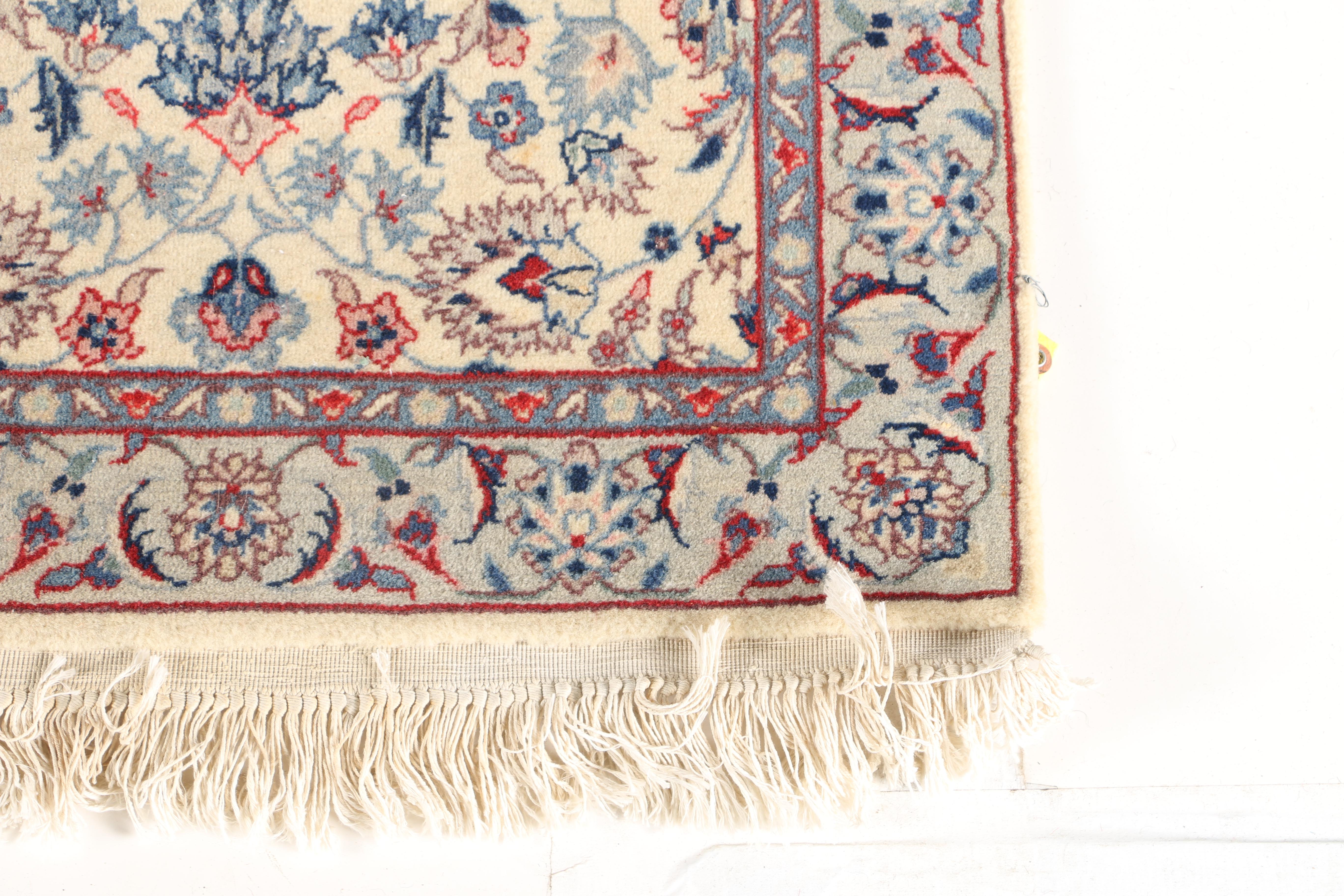 MAchine Woven Rugmasters Persian-Style Carpet Runner