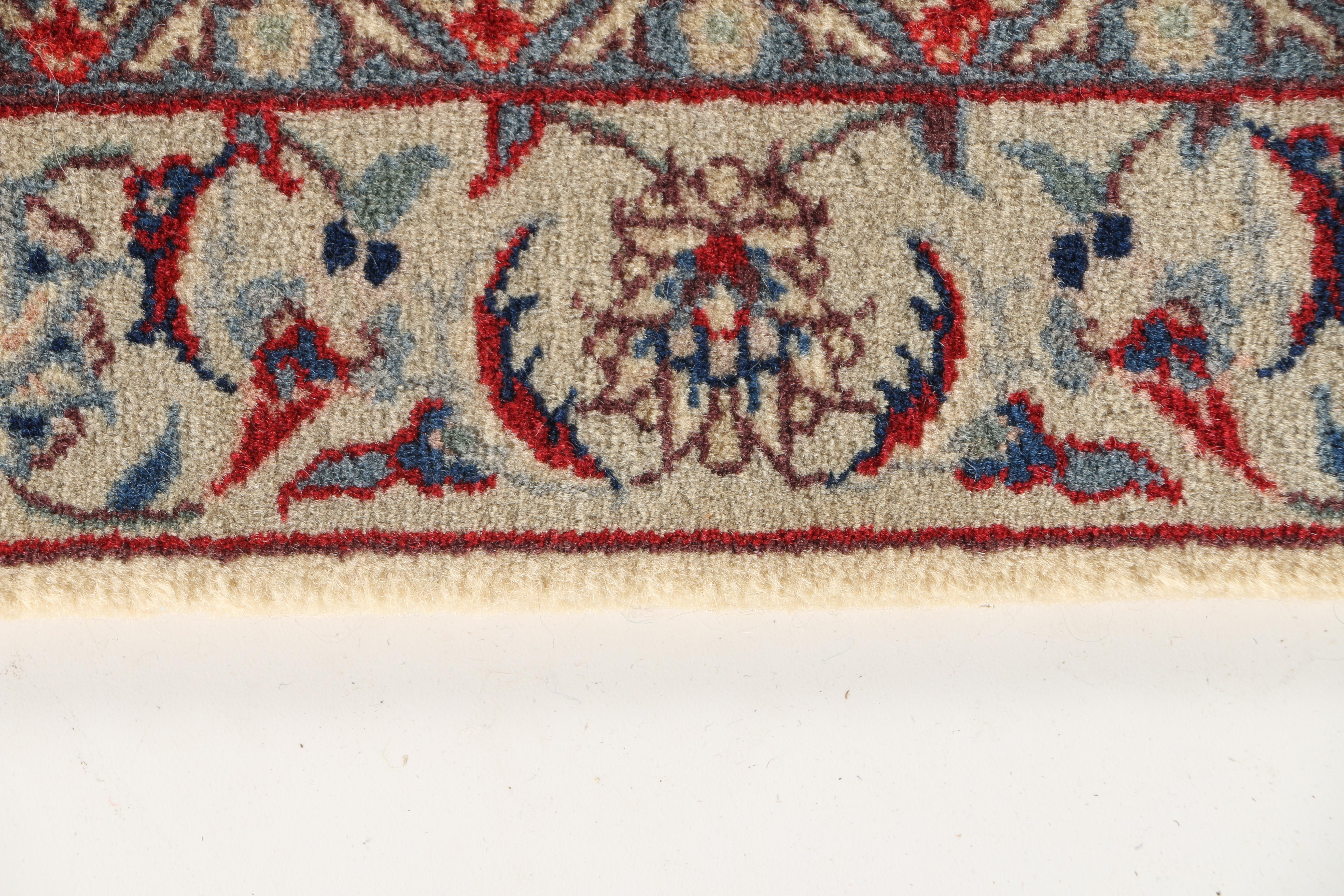 MAchine Woven Rugmasters Persian-Style Carpet Runner