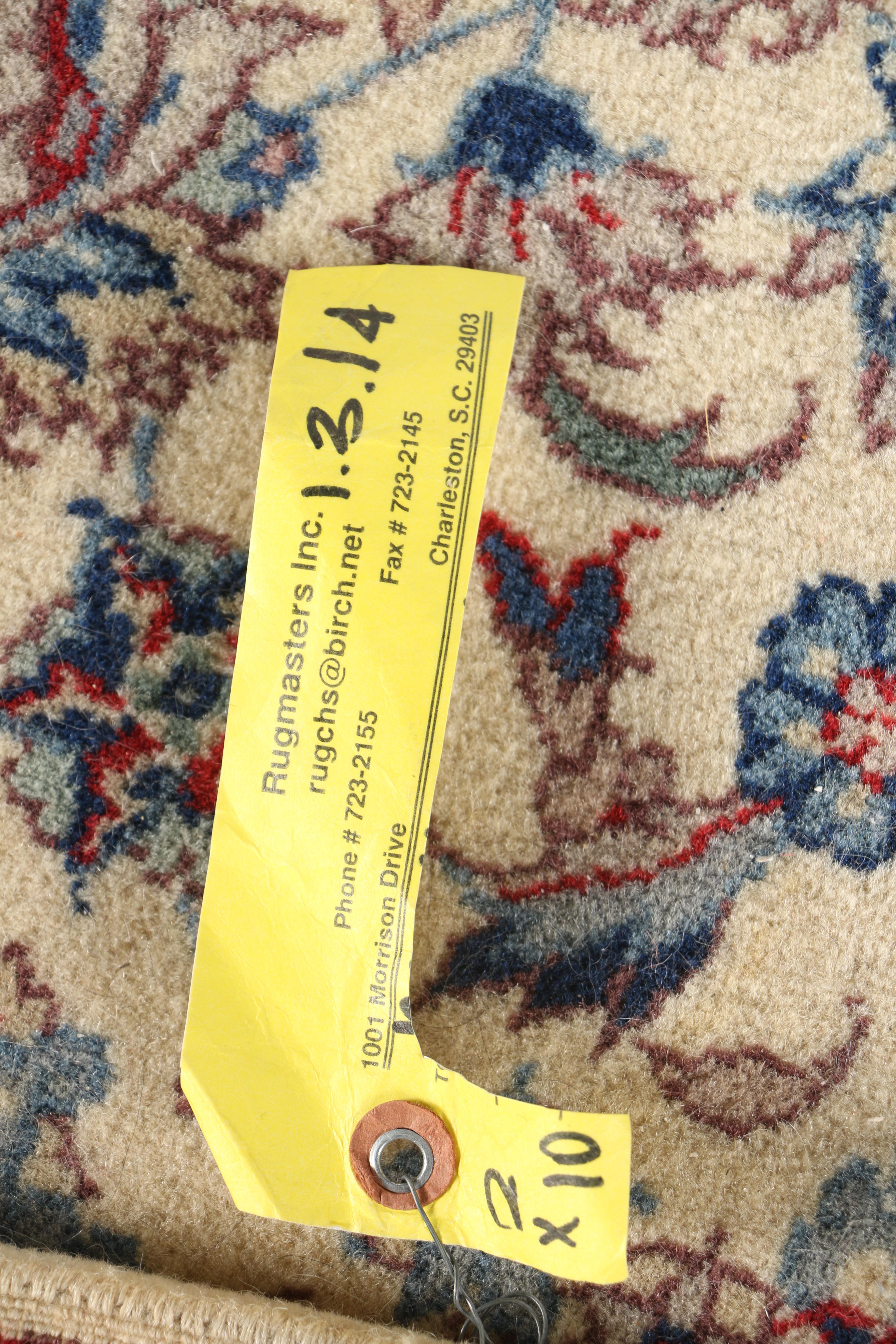 MAchine Woven Rugmasters Persian-Style Carpet Runner