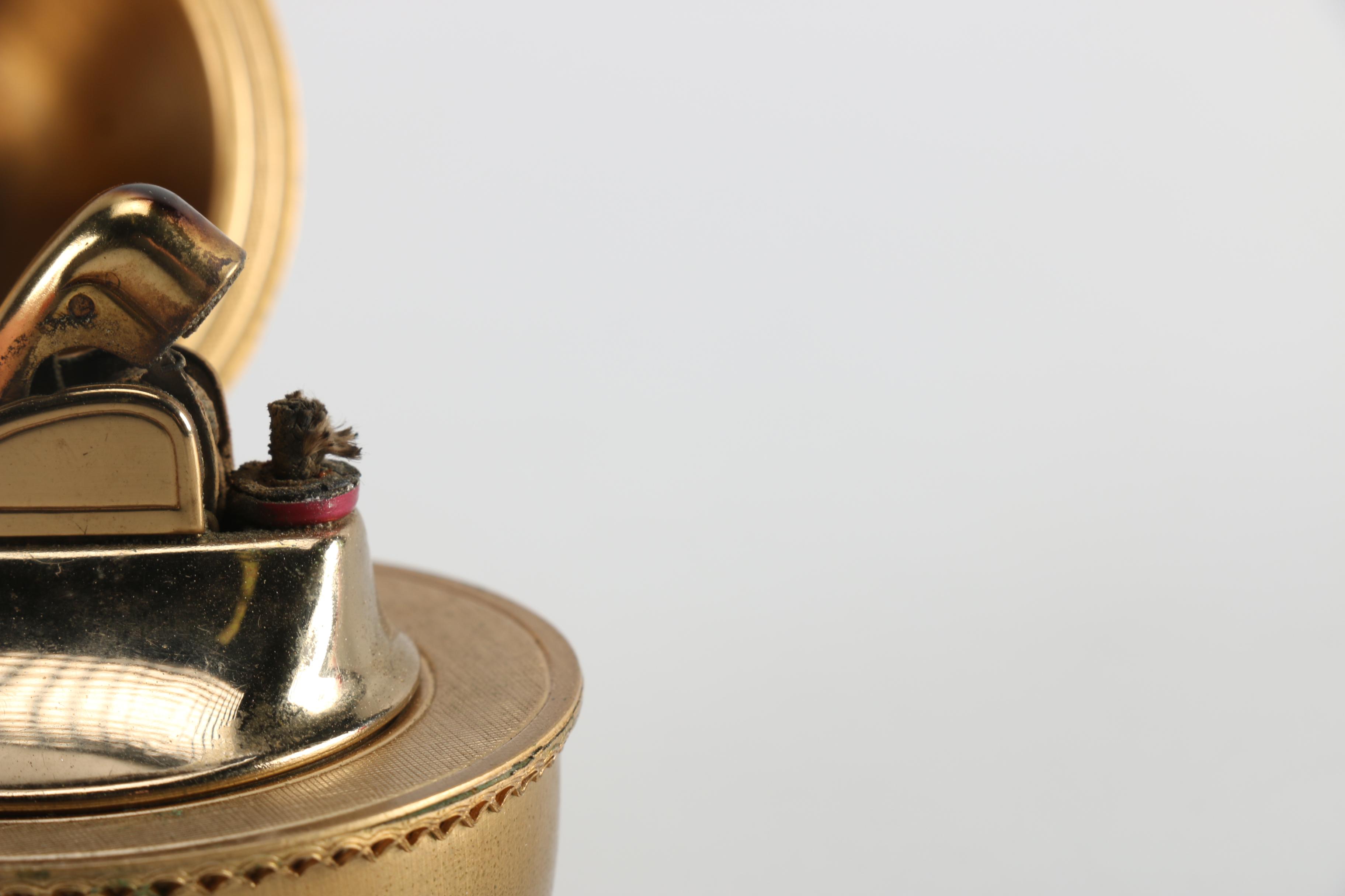 Apple Shaped Table Lighter